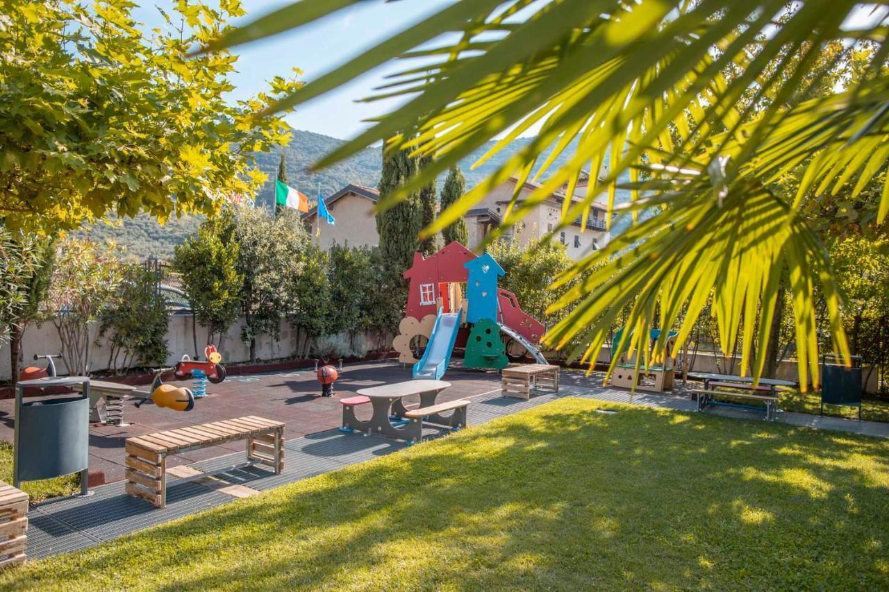 ריבה דל גארדה 4 Limoni Apartment Resort מראה חיצוני תמונה
